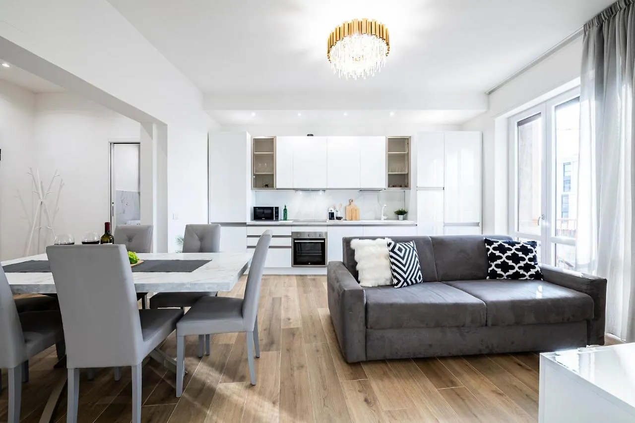 Alessio Bros Central Luxury Florenz Apartment