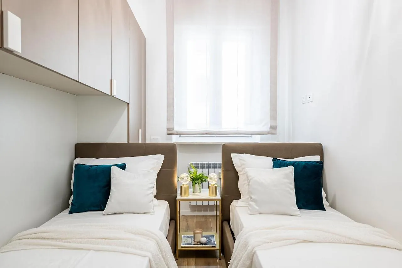 Alessio Bros Central Luxury Florence 0*,